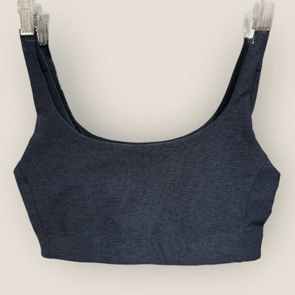 Outdoor‎ Voices Double Time Bra
Women’s Navy bra size small